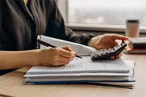 déduction forfaitaire spécifique pour frais professionnels 2022